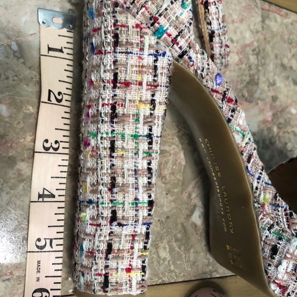 Chinese laundry light pink sandals. - Picture 3 of 7